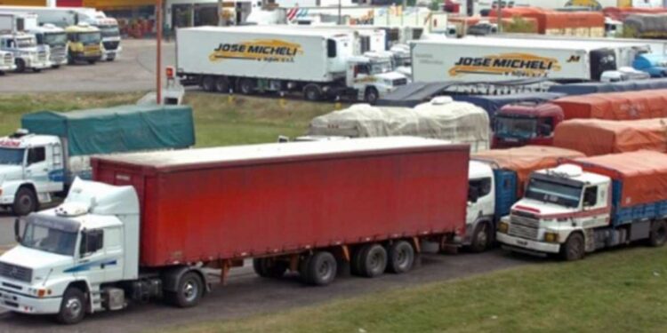 Los costos del transporte de cargas se duplicaron en febrero y alcanzaron el 10% mensual