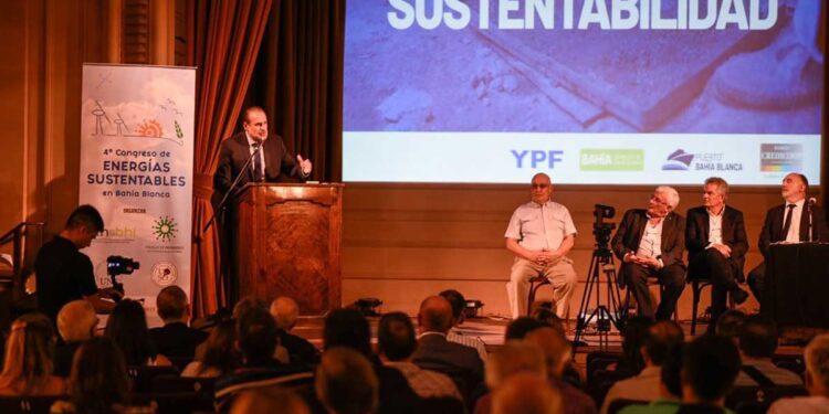 El Puerto estuvo presente en la apertura del 4º Congreso de Energías Renovables