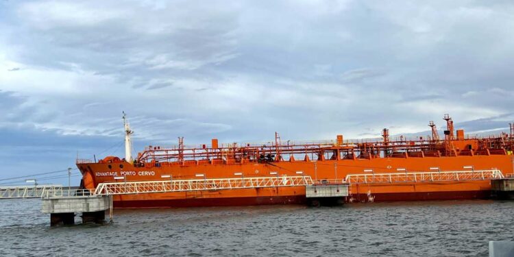 Puerto Productivo: se realizó la primera carga de crudo de Vaca Muerta