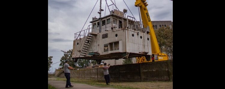 FerroWhite celebró la puesta en escena del puente de mando colocado en el castillo