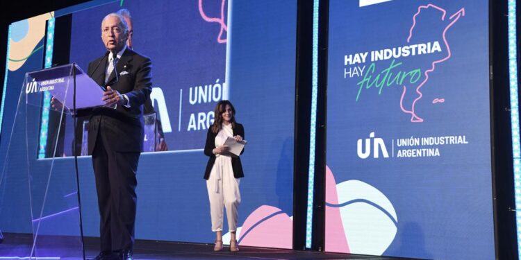 La UIA realiza su tradicional encuentro con referentes políticos y económicos invitados