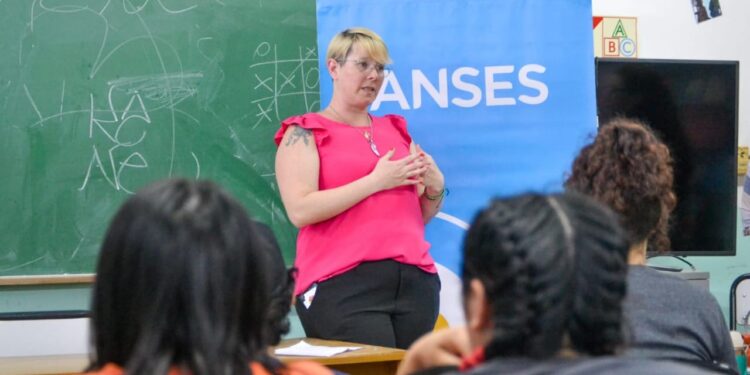 Belén Rodríguez se despidió de su cargo en la Oficina de Anses de Ingeniero White