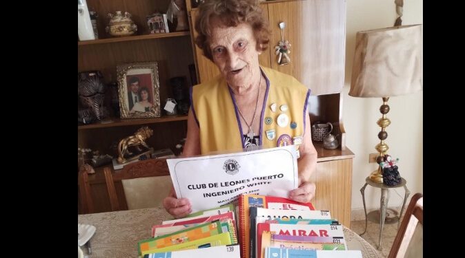Donaciones importantes del Club de Leones a distintas instituciones locales.