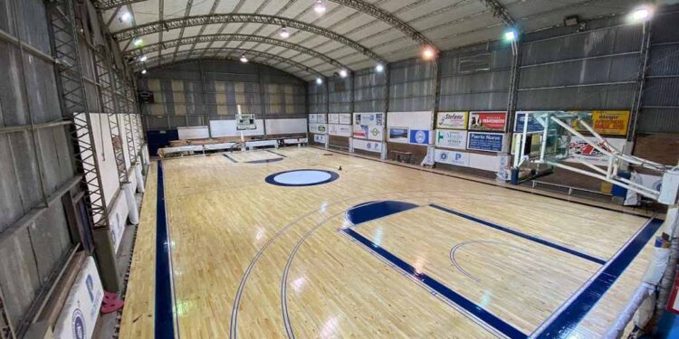 El Hugo López ya tiene su nuevo parquet