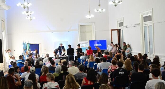 “Mi escritura, mi casa”: familias e instituciones bahienses accedieron a su título de propiedad