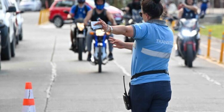 Operativos de tránsito – personas demoradas, infracciones y secuestros de vehículos